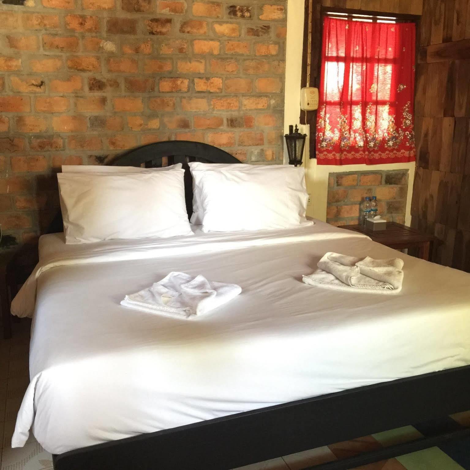 Baan Thai Homestay By Bgb Villas カタビーチ エクステリア 写真